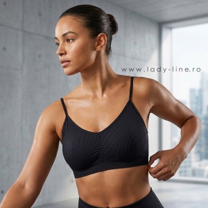 Libertate naturală de mișcare și o siluetă definită cu modelul Elevate Black.