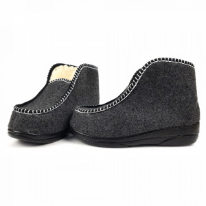Ghete din Lana pentru Interior si Exterior Culoare Gri, Model 'Bucovina Simplicity'