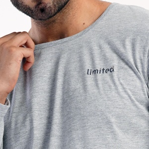 Pijama Barbati Vienetta|MAN, Model 'Limited Edition' | Atitudine și Originalitate. Prezentare detaliu decolteu.