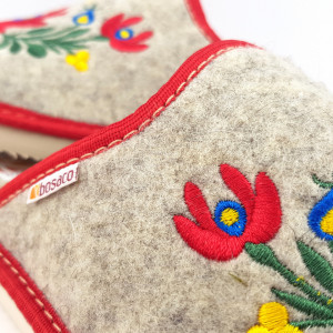 Papuci de Casa Dama din Postav, Model 'Mandale Florale' Culoare Crem