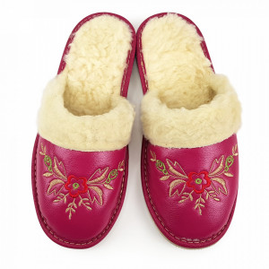Papuci de Casa Dama Imblaniti cu Lana de Oaie Model 'Akna Rogue' Lilac Winter