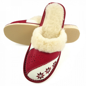 Papuci de Casa Dama Imblaniti cu Lana de Oaie Model 'Spirit of Winter' Burgundy