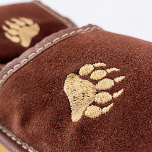 Papuci de Casa din Piele Intoarsa Imblaniti cu Lana Naturala Model 'Touching Bear' Brown