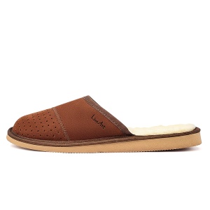 Papuci de Casa din Piele pentru Bărbați 'Gentleman's Classic' Brown - Prezentare din lateral.
