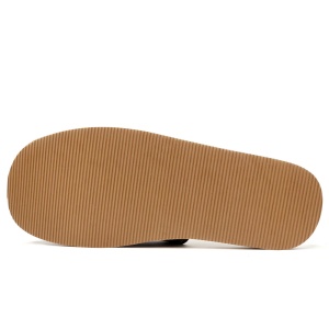 Papuci de Casa din Piele Imblaniti cu Lana Culoare Maro Model 'Regalia Brown'Papuci de Casă din Piele pentru Bărbați 'Geometric Aproch' Classic Brown - Prezentare talpă.
