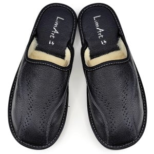 Papuci de Casă pentru Bărbați din Piele Îmblăniți cu Lână de Oaie Model 'Luxury Man'-Prezentare din față.
