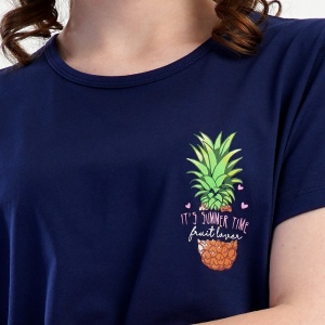 Detaliu imprimeu 'Fruit Lover': bumbac natural moale, respirabil și plăcut pe piele.