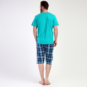 Pijamale Barbati cu Pantalon 3/4 Vienetta | MAN Model 'Cliffhanger' Green. Prezentare pijama din spate.