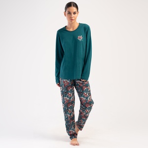 Pijamale Dama Mărimi Mari din Bumbac 100% Vienetta, Model 'Passion'. Prezentare pijama din față.