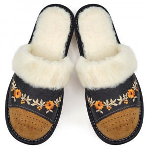 Women's Slippers Lined with Sheep Wool, Model 'Flower Garlands' Brown