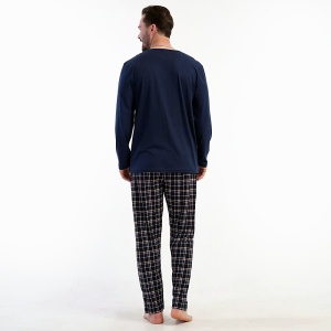 Pijama Bumbac 100% pentru Bărbați, Vienetta | MAN Model 'Next Stop - CMAP' - Prezentare pijama vedere din spate.