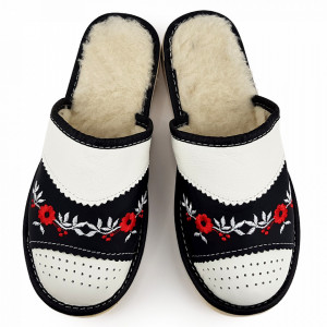 Elegant Women's Sheepskin Fur Slippers 'Flower Garlands'