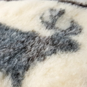 Patura din Lana Naturala de Oaie 100% Model 'Happy Winter' Marime 200 x 220, 1 Bucata