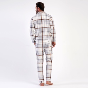Pijama cu Nasturi din Flanel (Polar) Vienetta , Model 'Houston' - Prezentare pijama vedere din spate.
