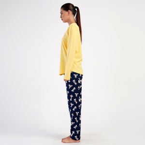 Pijamale Dama din Bumbac 100% Vienetta, Model 'Catch a Faliing Star' Yellow . Prezentare pijama din lateral.