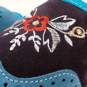 Papuci de Casa din Piele Intoarsa Imblaniti cu Lana Model 'London Brogue' Turquoise