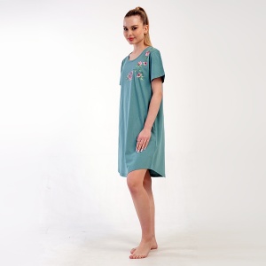 Cămașă de Noapte cu Buzunare din Bumbac 100% Vienetta 'Nissa' Silver Pine - Camasa prezentata din lateral.