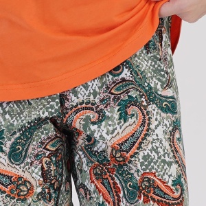Pijama Damă din Bumbac 100% Vienetta, Model 'Be the Change' - Prezentare pijama detaliu pantalon.