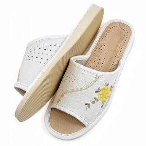 Papuci de Casa Dama Material Piele Culoare Alb Model 'White Soul'