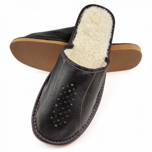 Papuci de Casa Imblaniti cu Lana de Oaie Culoare Maro Model 'Brown Manhood'