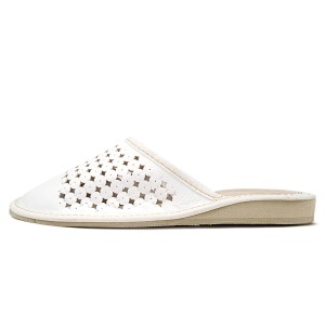 Papuci de casă vara din piele albă - Model White Circles - pozați pe un fundal alb din diverse unghiuri, evidențiind decupajele circulare și designul elegant.