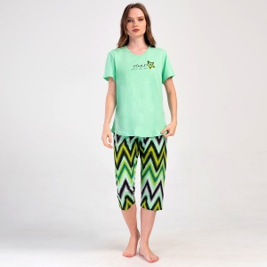 Pijama Damă Mărimi Mari cu Pantalon Trei Sferturi Vienetta 'Stars Shine for You' | Bumbac 100% și Confort pentru Siluete Generoase