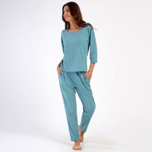 Pijamale Dama din Bumbac 100% Vienetta, Model 'Rose'. Prezentare pijama din față.