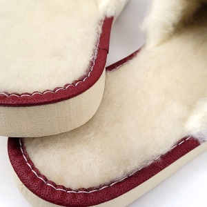 Papuci de Casă Îmblaniti cu Lână de Oaie Model 'Spirit of Winter' Dark Burgundy