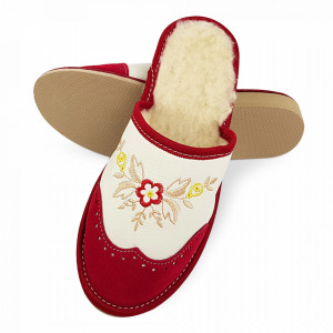 Papuci de Casa din Piele si Lana de Oaie Culoare Crem/Rosu Model 'London Brogue Inspire'