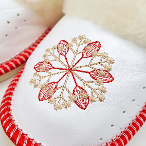 Papuci de Casa Dama Imblaniti cu Lana de Oaie Model 'Creation' White