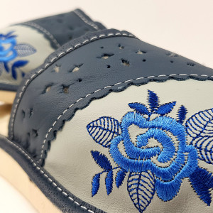 Papuci de Casa Dama Imblaniti cu Lana de Oaie Model 'Royal Rose'