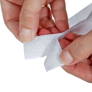 Banda Adezivă cu Scai (Arici) Mărime 1m x 2cm | Fixare Versatilă și Ușoară | Alb