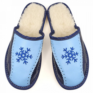 Papuci de Casa Dama Imblaniti cu Lana de Oaie Model 'Frozen Winter' Blue