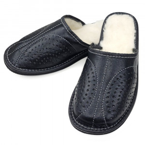 Papuci de Casa din Piele Imblaniti cu Lana Culoare Maro Model 'Regalia Black'