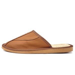 Papuci de Casa din Piele Maro 'Manhood Cozy' Golden Brown - Prezentare din lateral.
