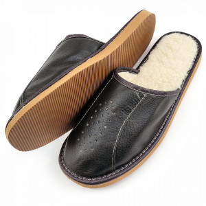 Papuci de Casa Imblaniti cu Lana de Oaie Culoare Maro Model 'Brown Manhood'