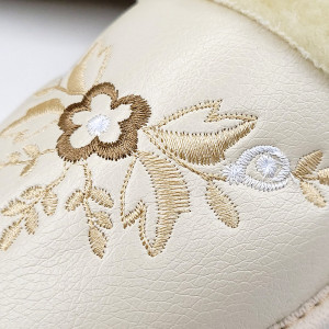 Papuci de Casa Îmblăniți cu Lână de Oaie Model 'Pearls' Cream
