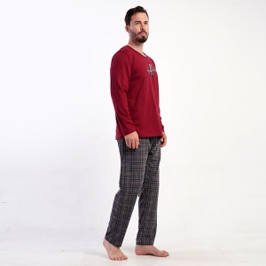 Pijamale Bărbați Confortabile Vienetta | MAN Model 'Future - World Wide' - Prezentare pijama din lateral.
