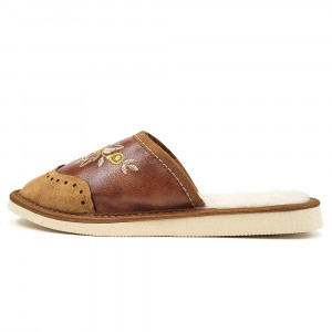 Papuci de Casa din Piele Imblaniti cu Lana de Oaie Model 'London Brogue Brown' Winter