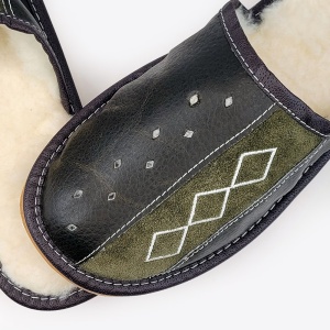 Papuci de Casa din Piele Model 'Geometric Aproch Soft' Brown Green - Prezentare detalii papuci.