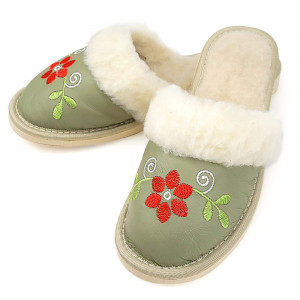 Papuci de Casa Dama Imblaniti cu Lana de Oaie Model 'FairyLand' Olives