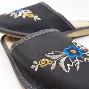 Papuci de Casa Dama, Material Piele, Culoare Gri, Model 'Flowers Wing'