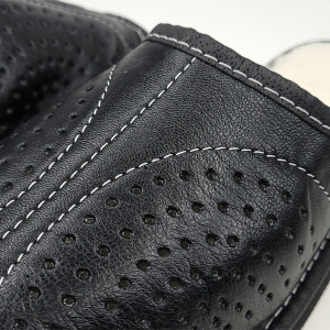 Papuci de Casa din Piele Imblaniti cu Lana Culoare Maro Model 'Regalia Black'