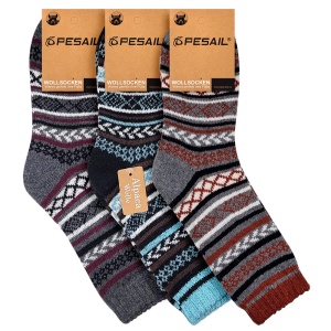 Set de 3 perechi de șosete Heritage Wool Arctic prevăzute cu eticheta originală de prezentare.