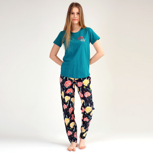 Women's Cotton Pajamas Vienetta, Model 'Be Strong' Green