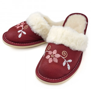 Papuci de Casa Dama Imblaniti cu Lana de Oaie Model 'FairyLand' Burgundy