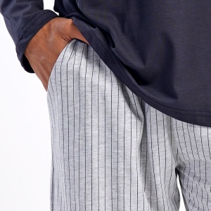 Pijamale Barbati Vienetta|MAN, Model 'Why Not' | Relaxare și Confort. Prezentare detaliu buzunar.