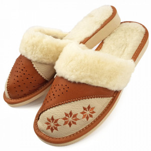 Papuci de Casa Dama Imblaniti cu Lana de Oaie Model 'Spirit of Winter' Creamy