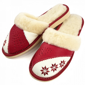 Papuci de Casa Dama Imblaniti cu Lana de Oaie Model 'Spirit of Winter' Burgundy