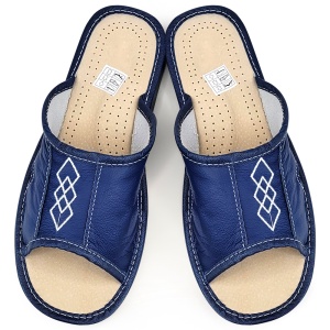 Papuci de Casa din Piele Culoare Albastru Model 'Geometric Aproch' Blue - Prezentare papuci din față.